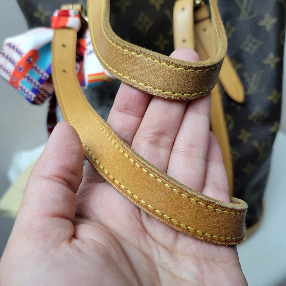 Authentic Louis Vuitton large monogram bucket bag - Picture 8 of 16